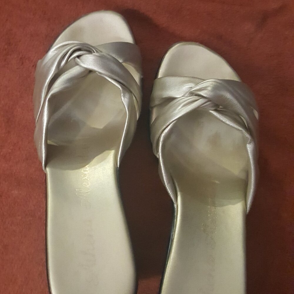 Athena Alexander wedge slide on- gold metalic